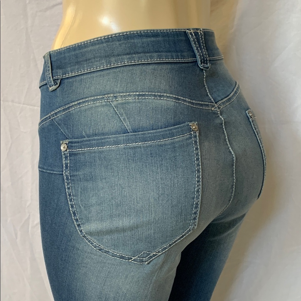 DEMOCRACY Jeans Women’s Tummy Control Size 18 Ankle Crop Medium Blue Wash NWOT - Picture 8 of 8